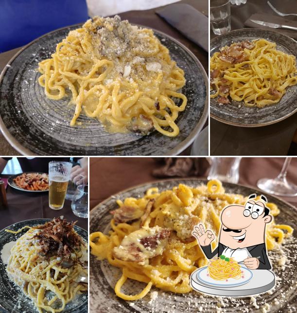 Spaghetti alla carbonara al Hostaria Romana Enrico