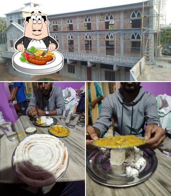Among different things one can find food and exterior at Veelukutty Chaya Kada