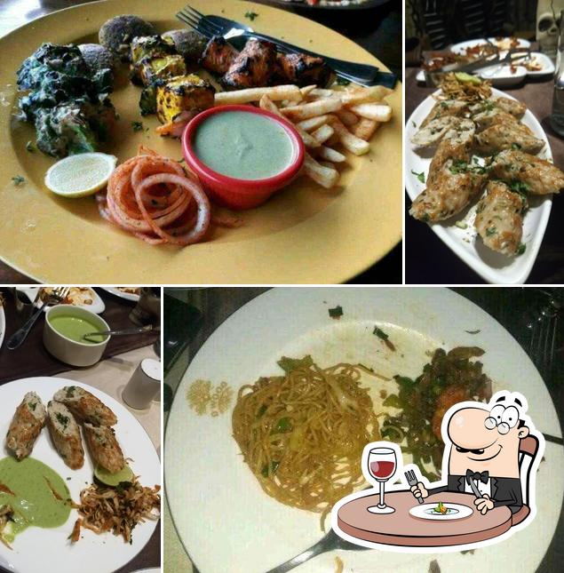 Food at D' Wood Cafe