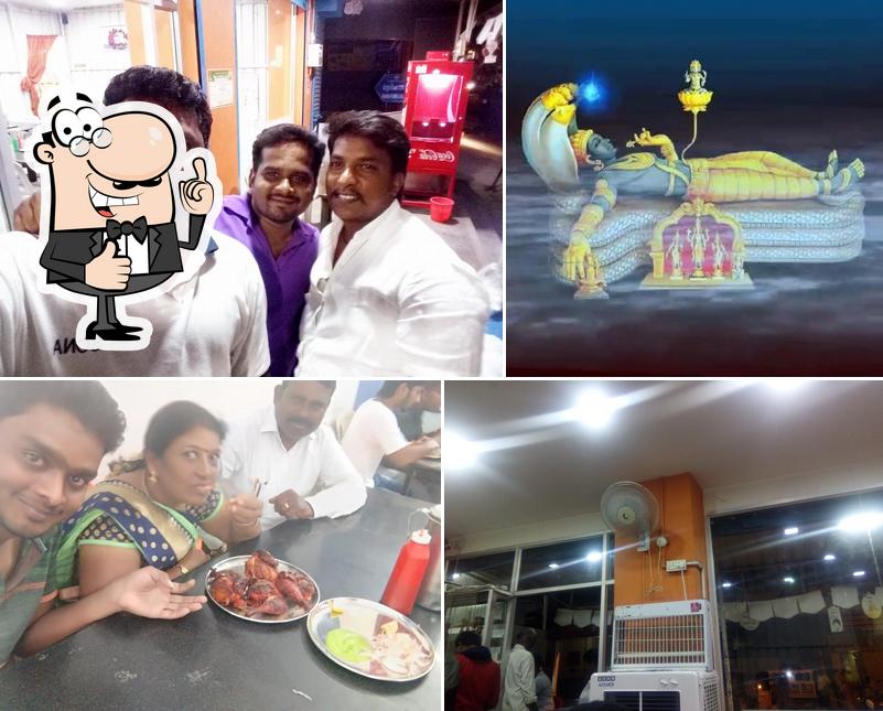 Vaaibhavi Food Court