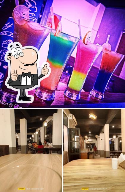 Here's a photo of Swing Restaurant & Cafe