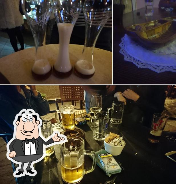 La foto di interni e birra da Blue Angel