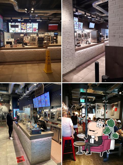 Siediti a un tavolo di KFC