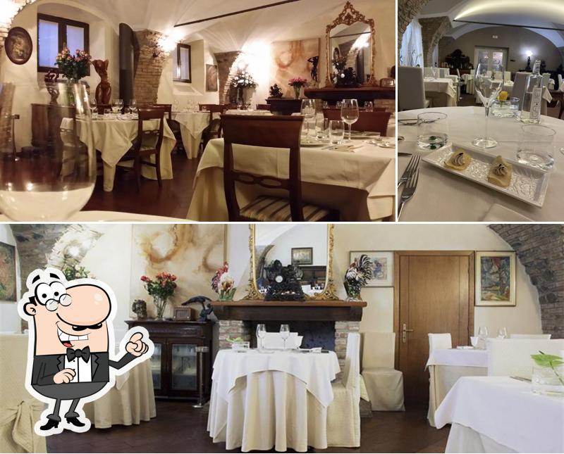 Siediti a un tavolo di Ristorante La Corte