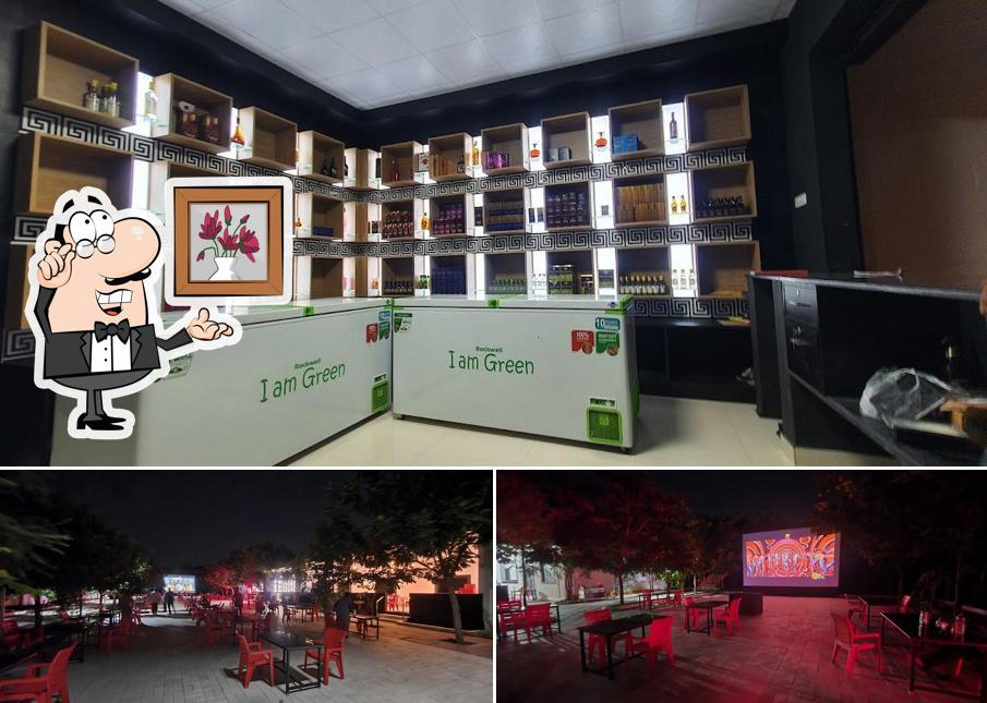 The interior of Green park pannayar bar and restaurant