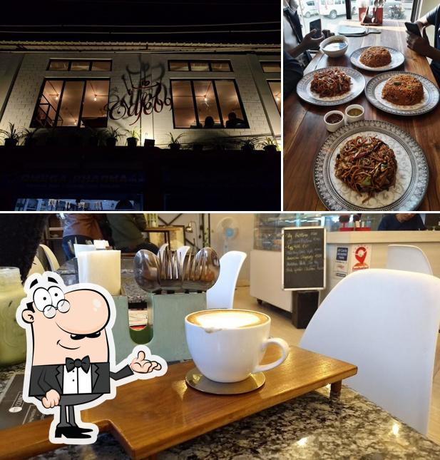 Check out how Cafe 09 looks inside