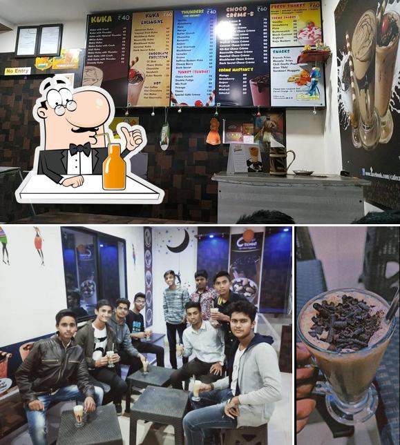 Café Crème provides a variety of drinks
