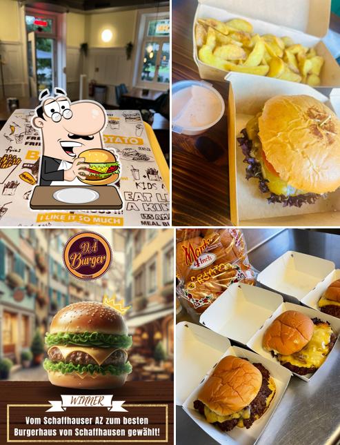 Gustati uno dei tipi di hamburger serviti a Dä Burger