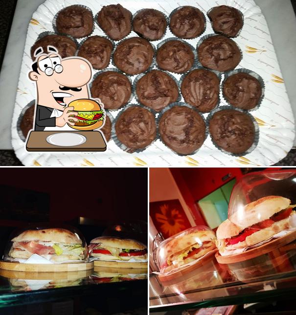 Ordina un hamburger a Le Plus Bon