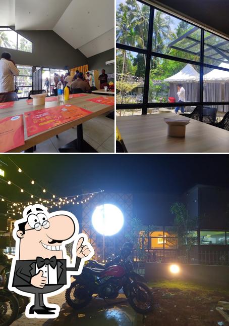 Here's a picture of ARABIAN MAJLIS ATHOLI