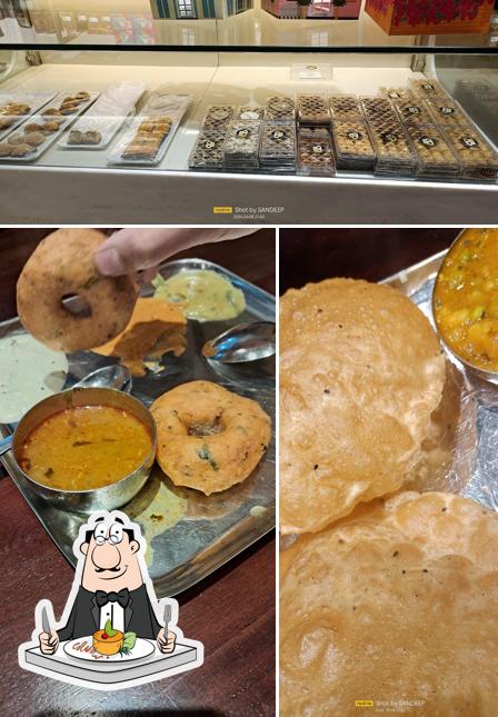 Meals at Kaaram podi