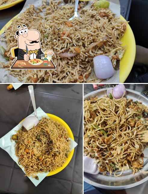 Pad thai at Rk Food court