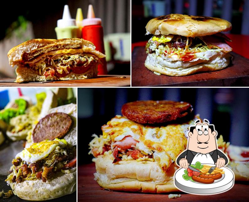 Sanduíche de carne de porco desfiada em Sereno Lanches