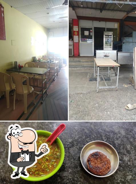 The image of kovai chilly chicken’s interior and food