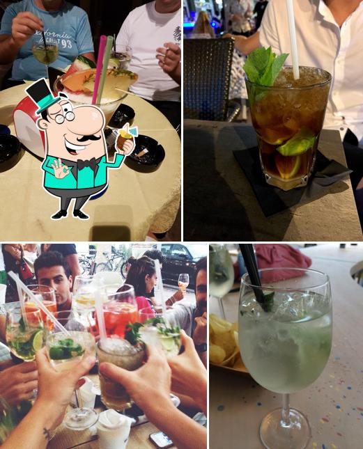 Tango Café serve alcolici