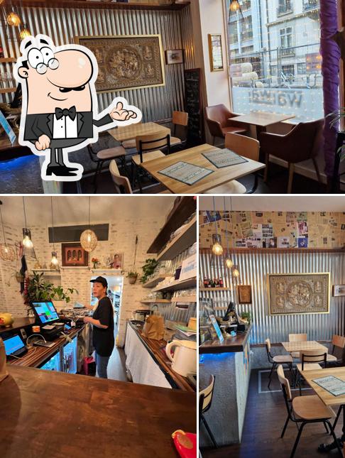 Dai un'occhiata agli interni di Thai Wai Wai