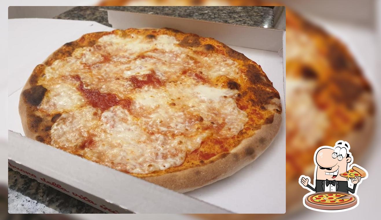 Prova una pizza alla pizzeria La Locanda Di Satta Valeria