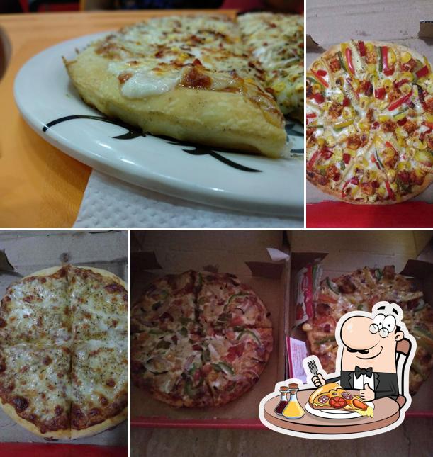 Order pizza at Laziz Pizza