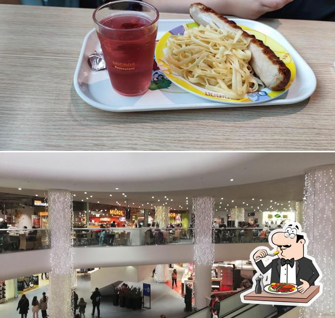 Migros-Restaurant - Rapperswil - Sonnenhof si caratterizza per la cibo e interni