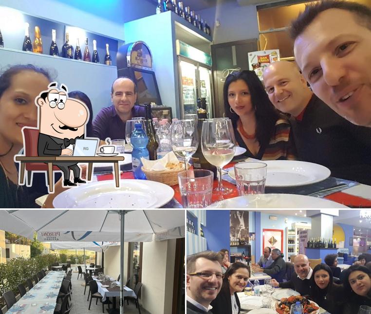 Siediti a un tavolo di Oste