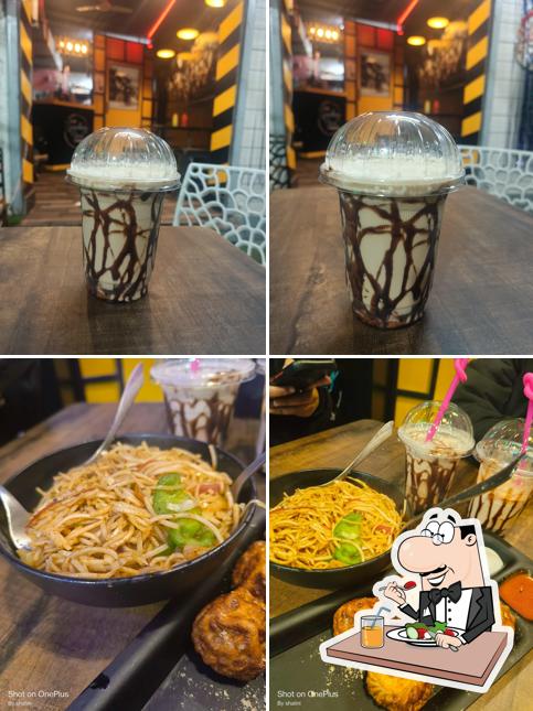 Food at NOODLE DREAM (RESTAURANT)