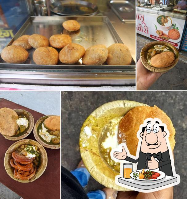 Food at Sharma badai kachori