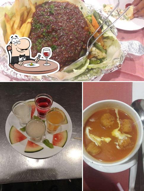 Food at 7 West - Western Court