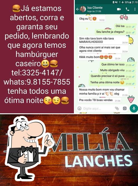 Look at this image of Família Lanches