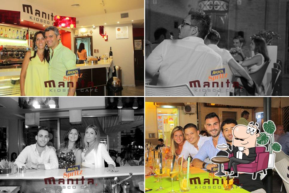 Siediti a un tavolo di Manita Kiosco Cafè