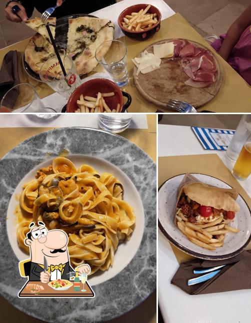 Panino con maiale stirato al MADE POLIS