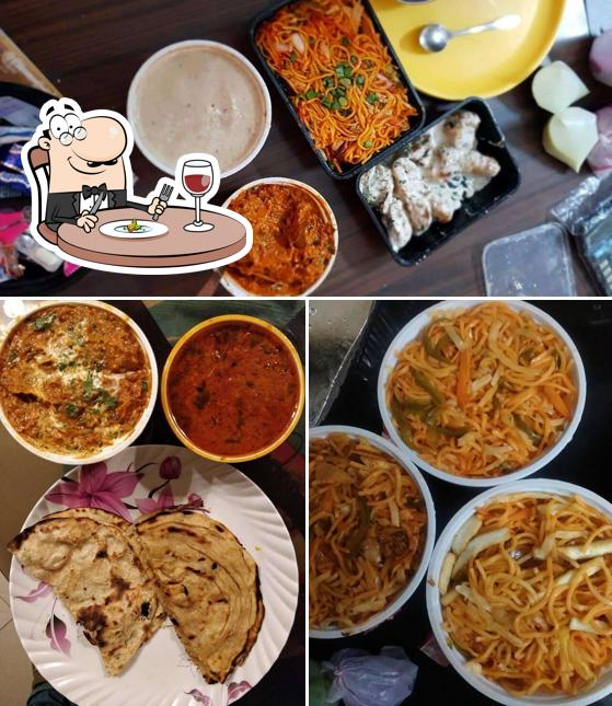 Food at Chakhna Makhna