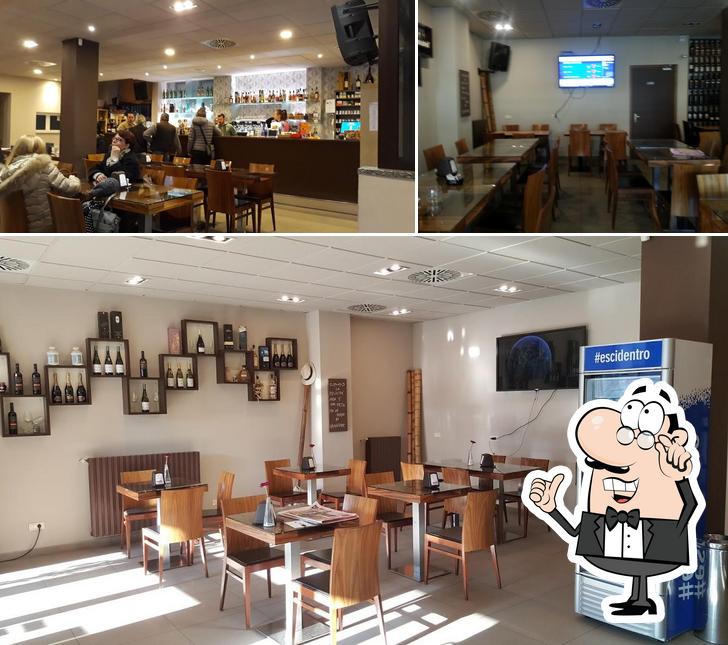 Dai un'occhiata agli interni di GOLDEN BAR ex COFFEE BROWN