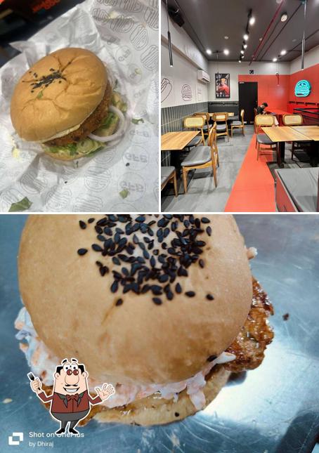 Food at GOOD FLIPPIN' BURGERS