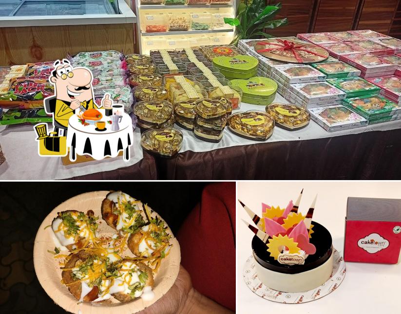 Food at Bandhan Sweets And Cake Town Cafe