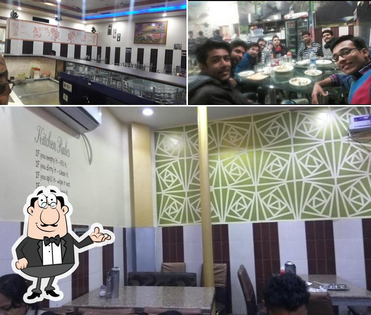Check out how Gupta Bhojnalaya looks inside