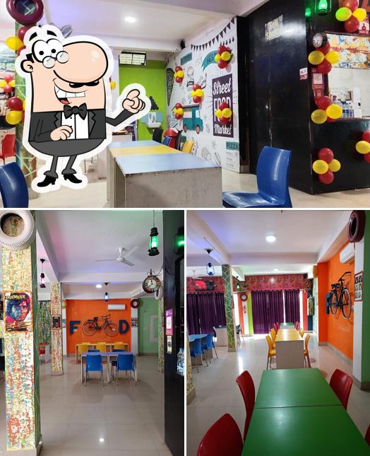 Check out how Pizza Garage looks inside