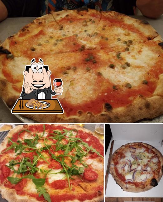 Ordina tra le svariate varianti di pizza