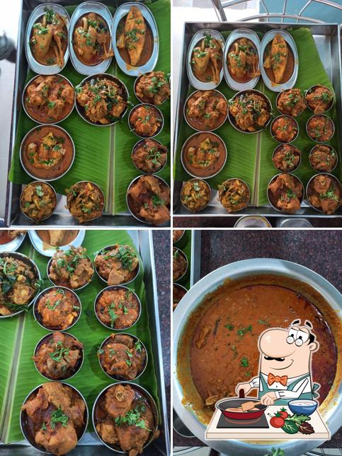 Chicken curry at Karaikudi Chettinad Ganapathi Mess
