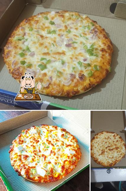 Try out pizza at star crush pizza