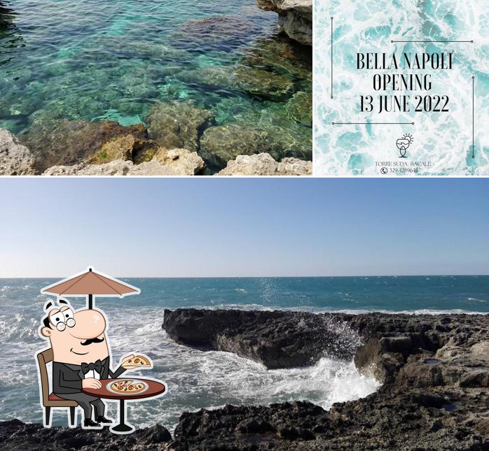 Puoi goderti l'aria fresca dal dehors di Bella Napoli