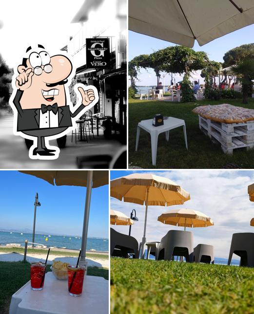 Gli interni di Lido Galeazzi Beach Bar