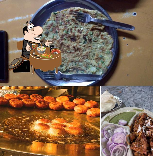 Food at Pandit Ji Bhalle Wale