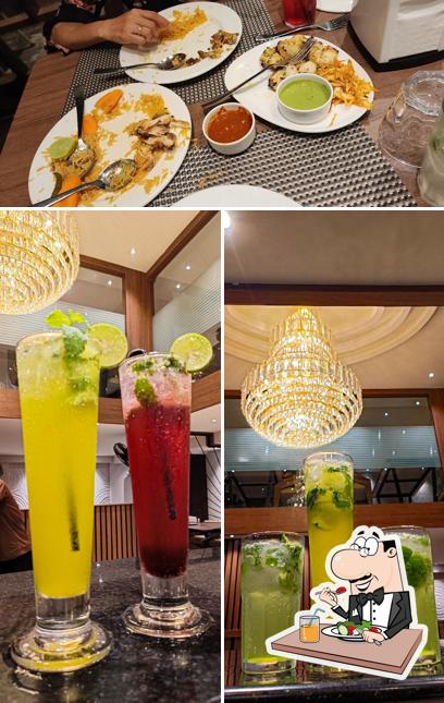 The picture of food and interior at Chicken Planet (حلال‎)