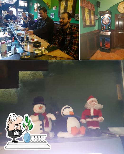 Questa è la foto che presenta la esterno e bancone da bar di Caffe bar Enigma