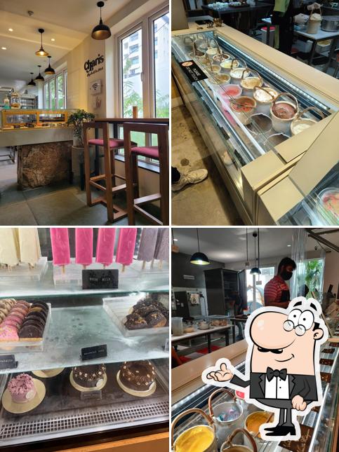 Check out how Les Amis looks inside