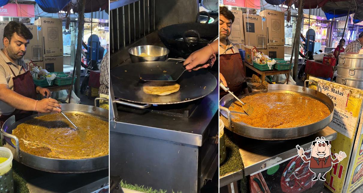 Food at Bombay 2 Amritsar [ Vada Pav Wale ]