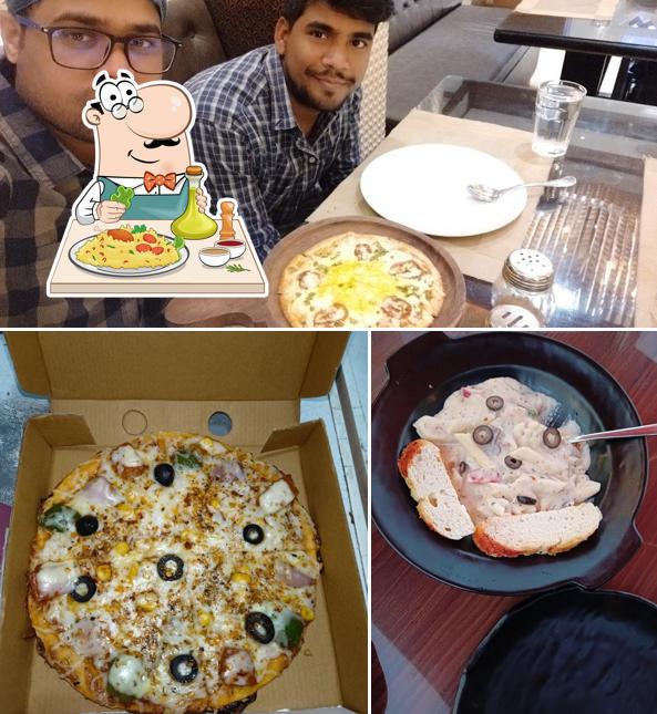 The image of food and interior at Golu Sweets