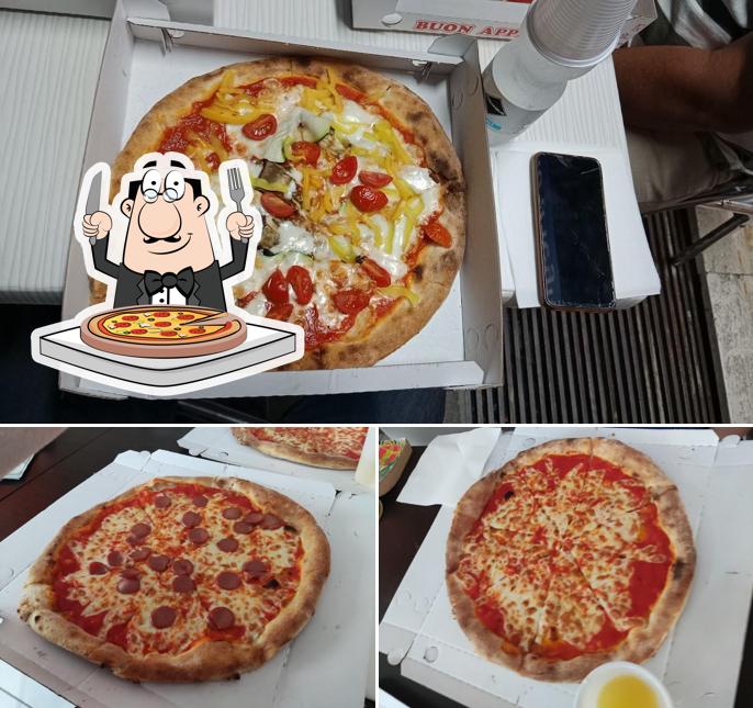 Ordina tra le molte varianti di pizza