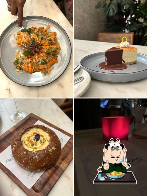 Meals at Que Sera Sera Restaurant & Bar