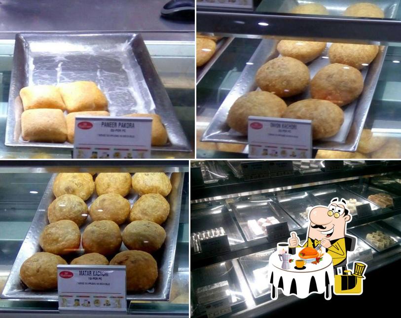 Food at Haldiram's - Dilshad Garden